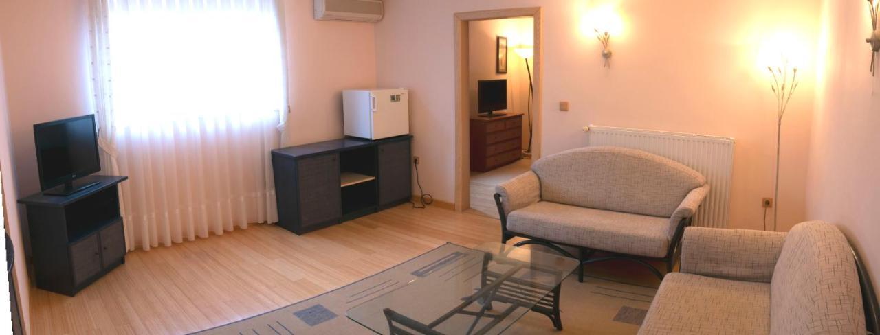 Bed & Breakfast Vila Albatros *
